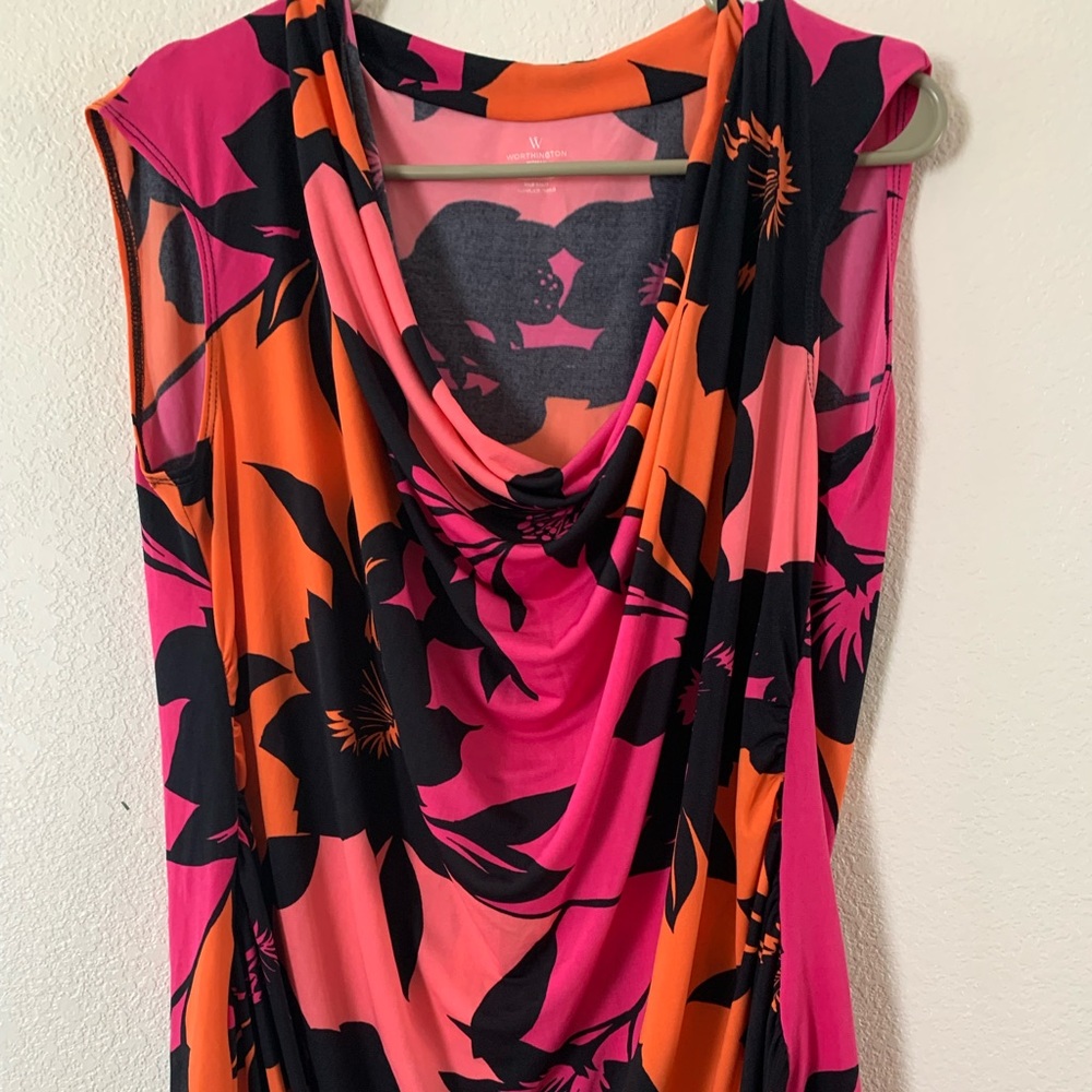 Sleeveless blouse